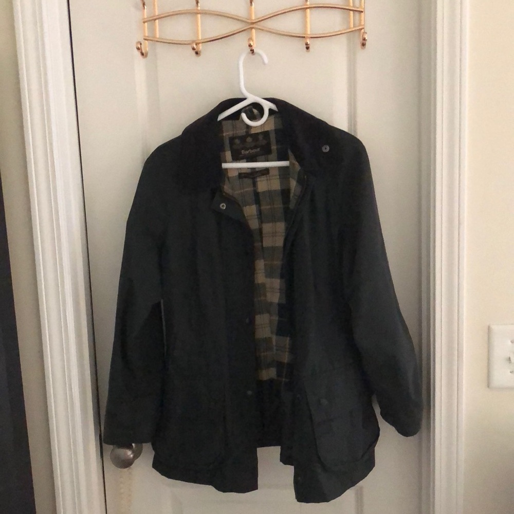 Women’s Barbour Jacket generic size: medium/large